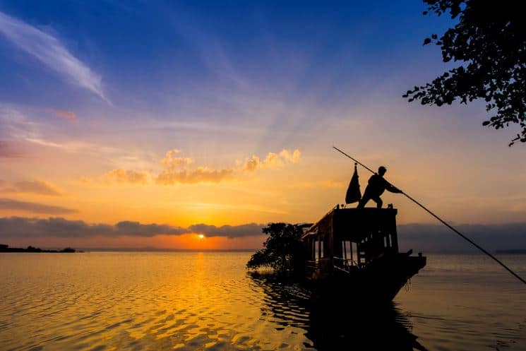 Chèo thuyền Hồ Trị An